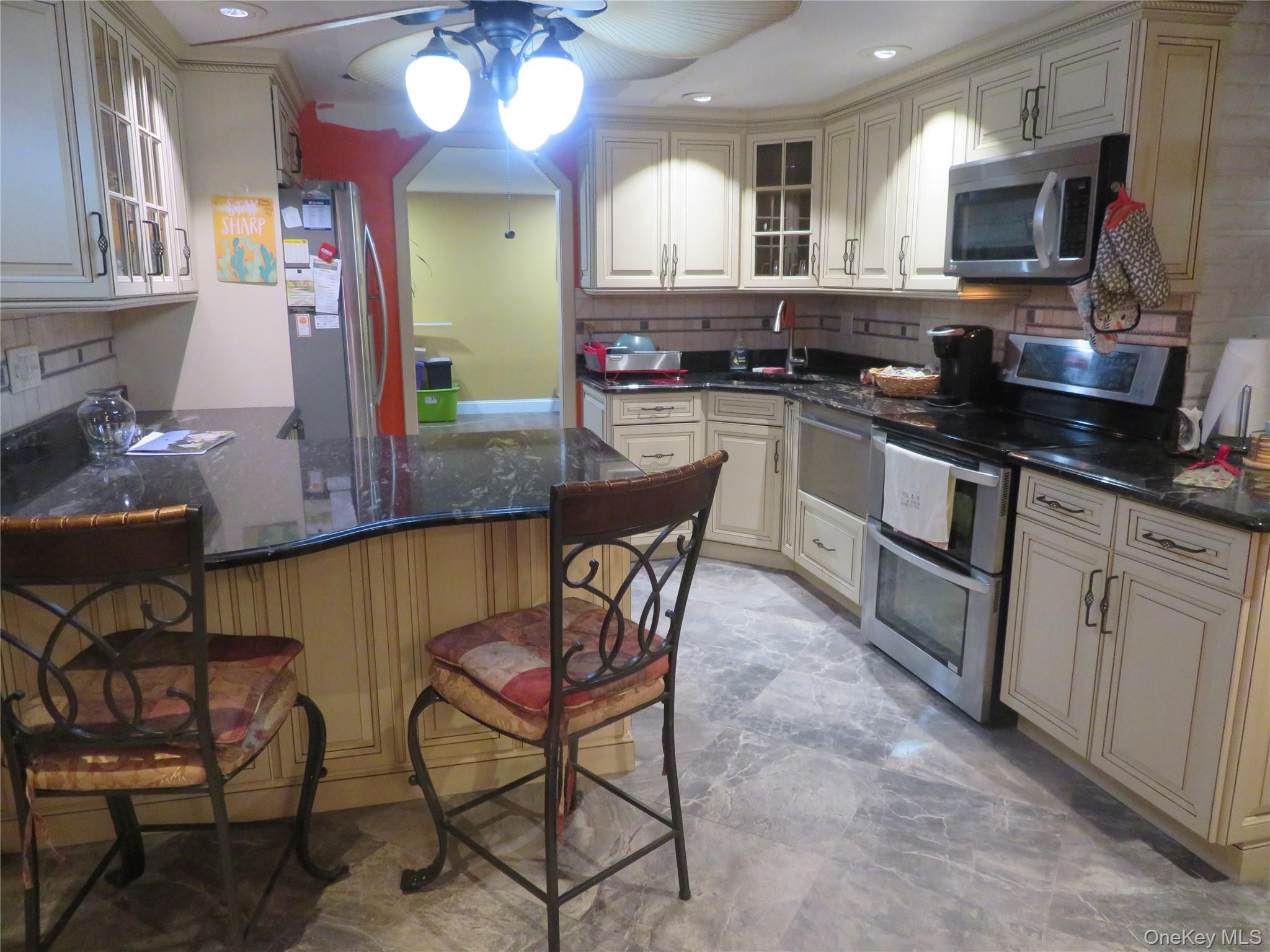 92 Split Cedar Drive Property Photo 15