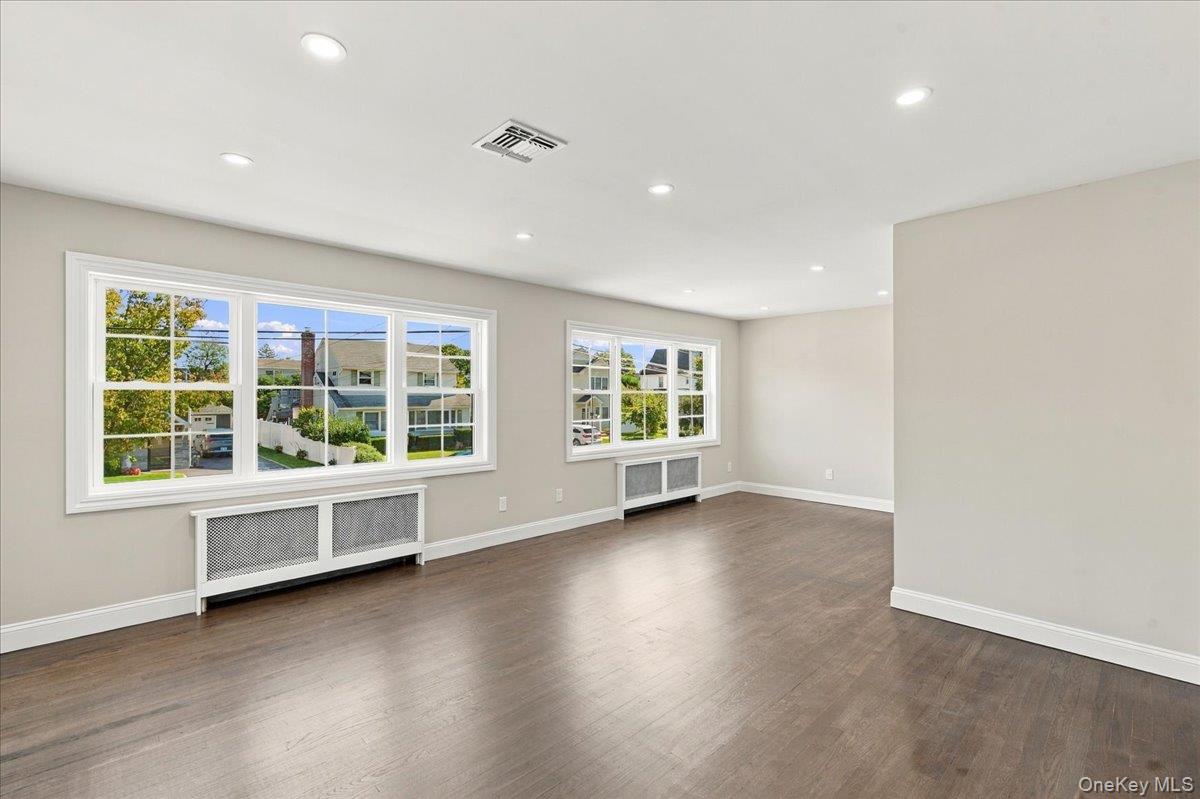 9 John Street Property Photo 3