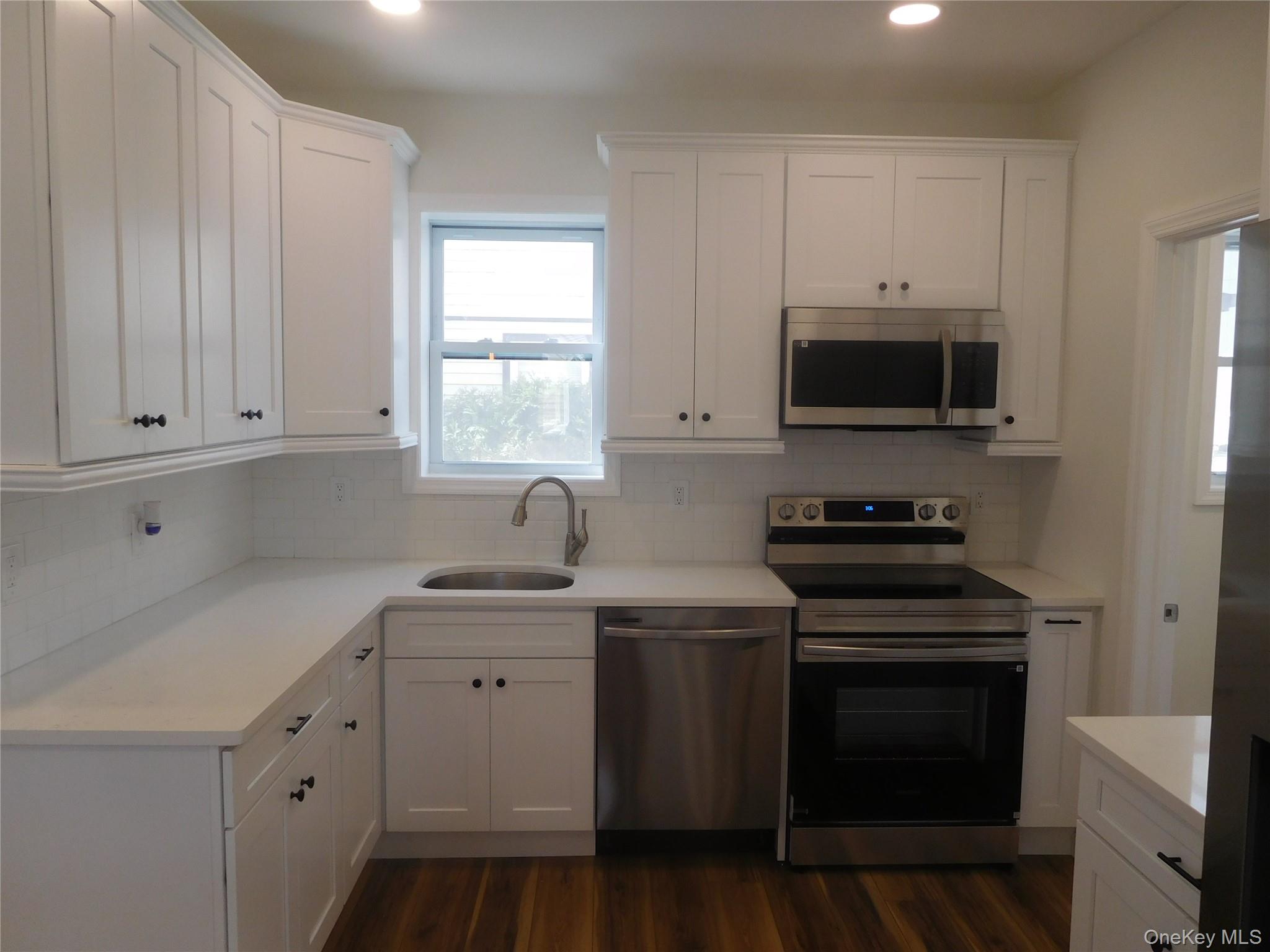 35 Fairview Avenue Property Photo 7