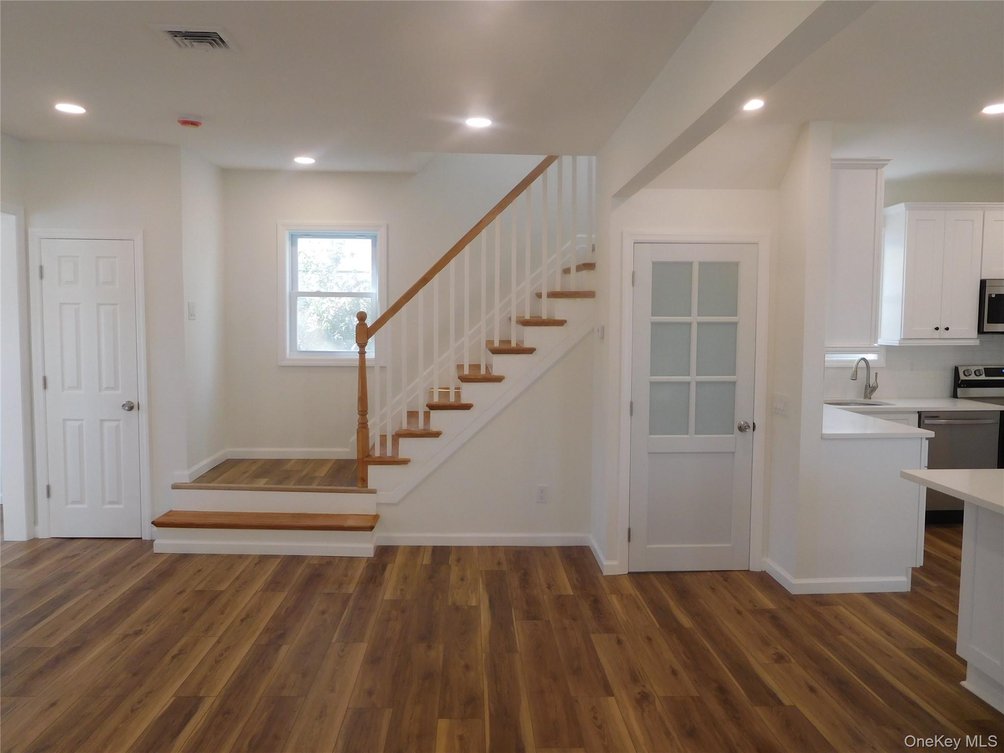 35 Fairview Avenue Property Photo 9