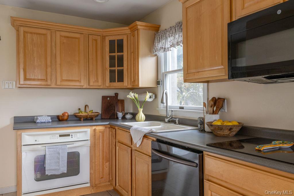 50 Horsepound Road Property Photo 4