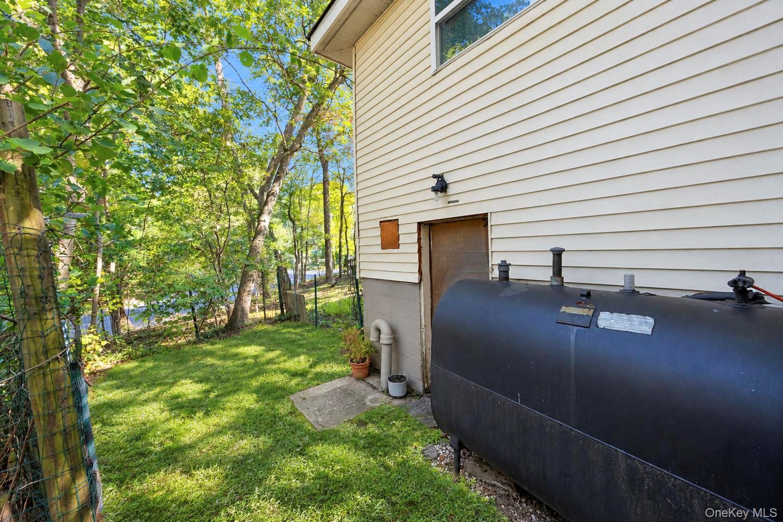 50 Hewlett Drive Property Photo 5