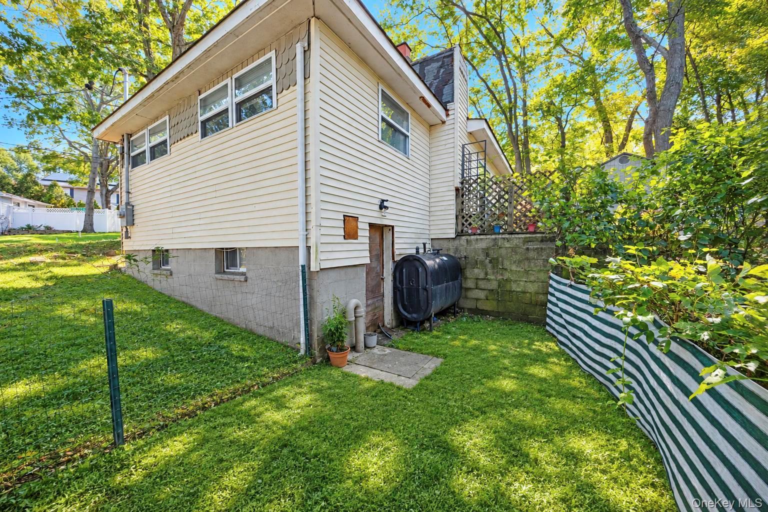 50 Hewlett Drive Property Photo 6