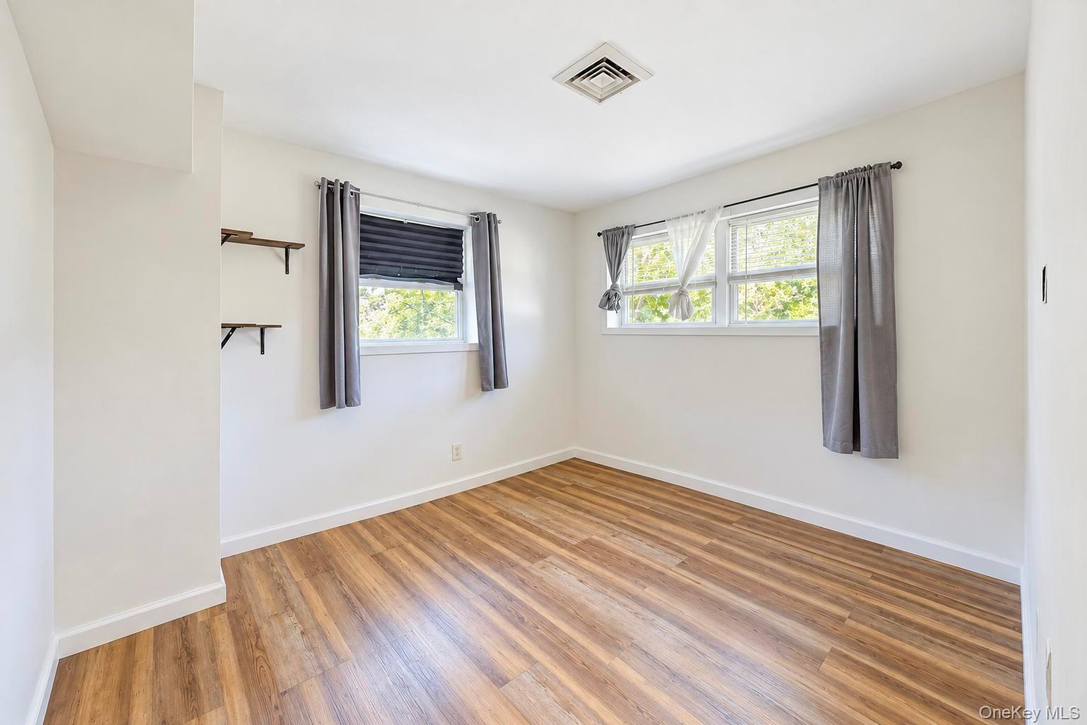 50 Hewlett Drive Property Photo 18
