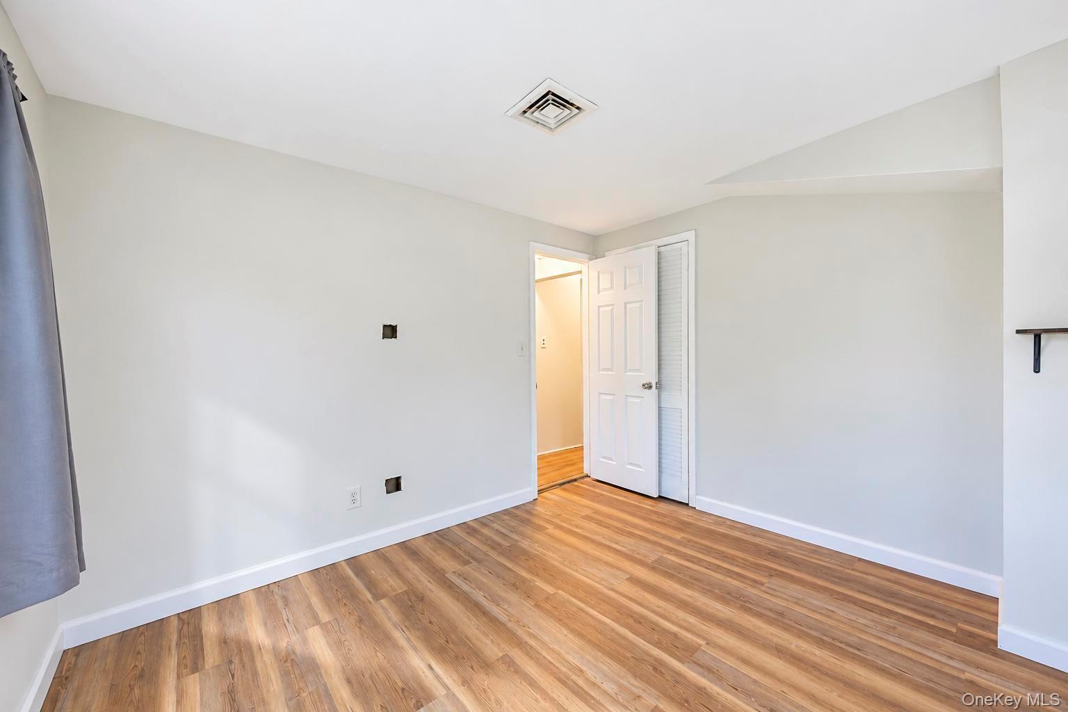 50 Hewlett Drive Property Photo 19