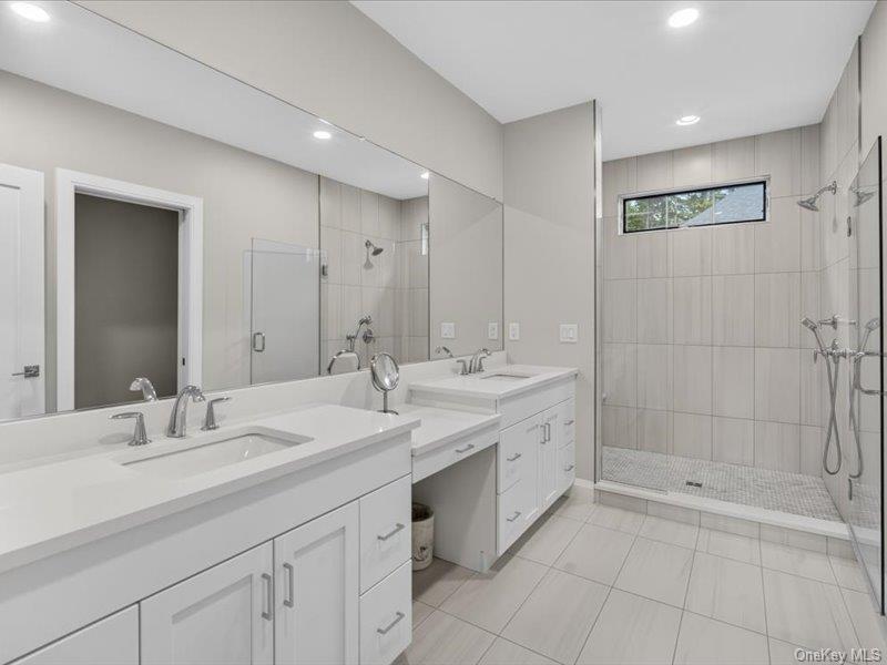 31 Oak Riidge Boulevard Property Photo 27