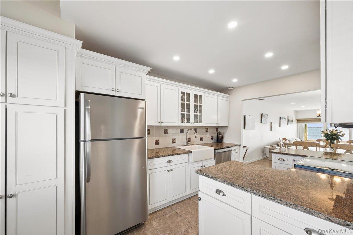 13 Waters Edge Property Photo 7