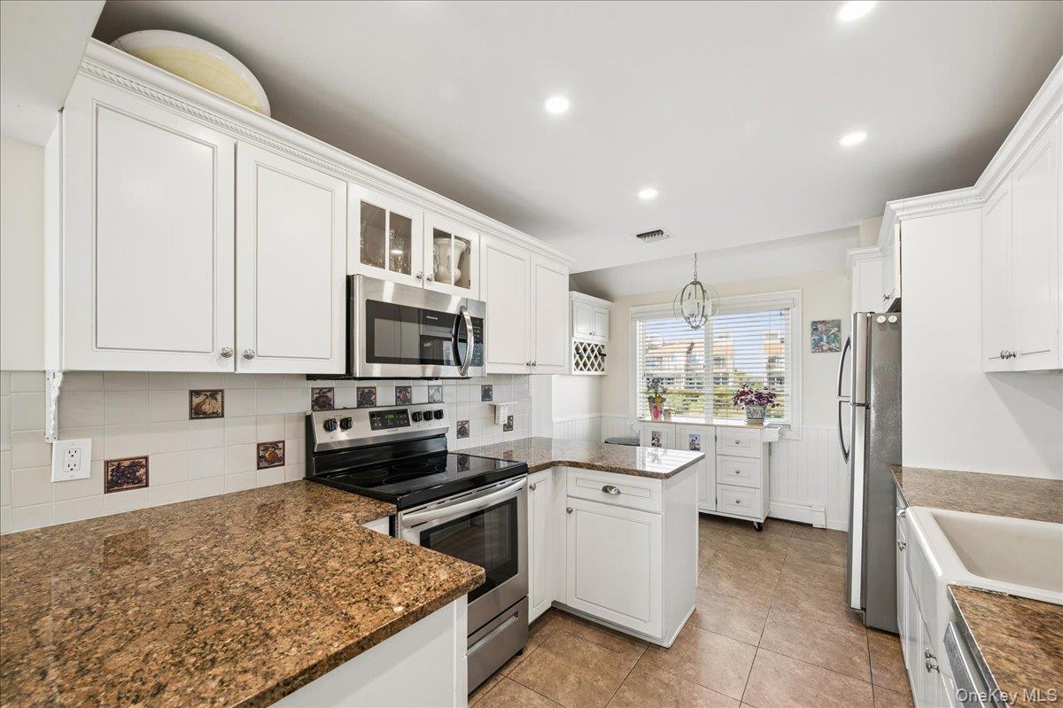 13 Waters Edge Property Photo 9