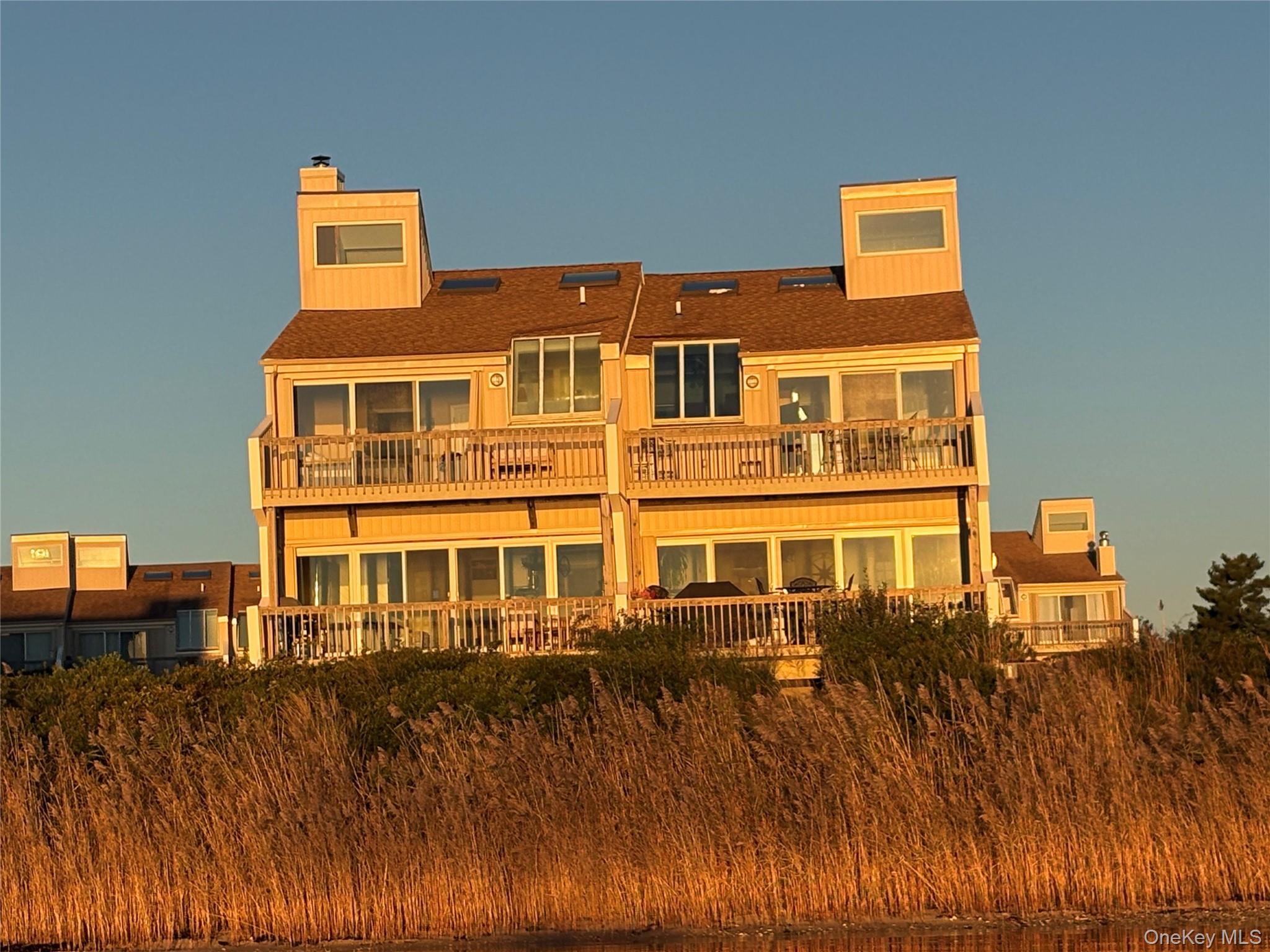 13 Waters Edge Property Photo 33