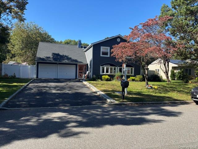 76 Corbin Avenue Property Photo 1
