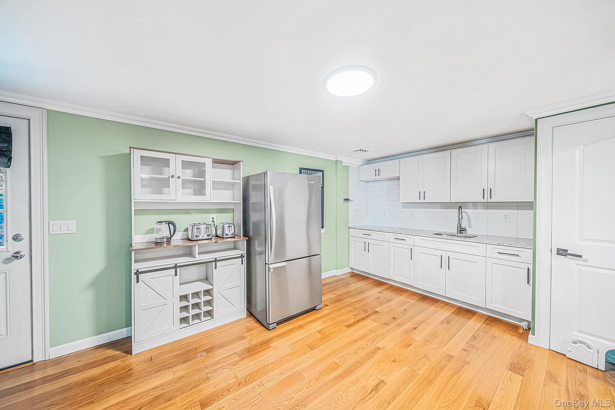 76 Corbin Avenue Property Photo 31