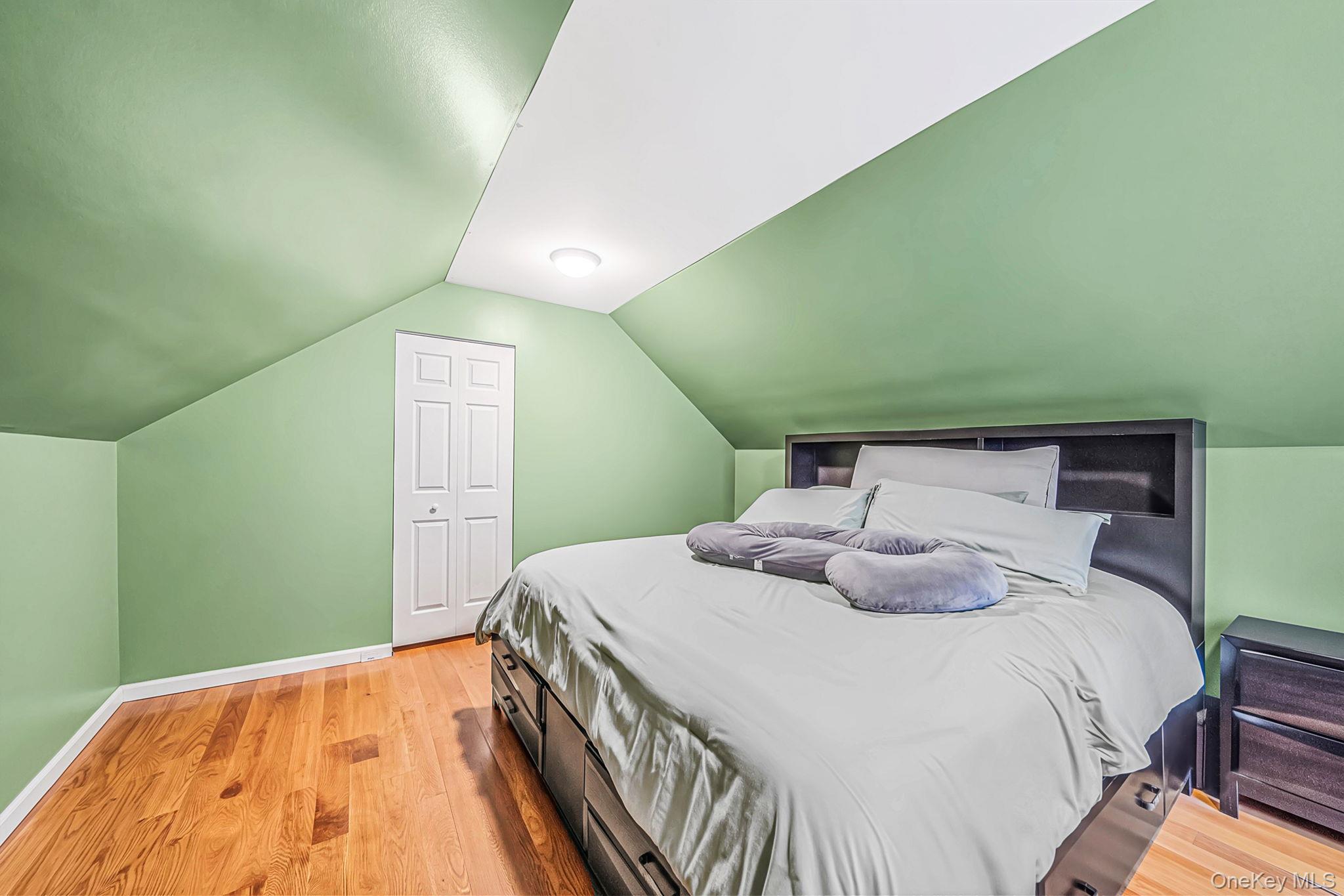 76 Corbin Avenue Property Photo 33