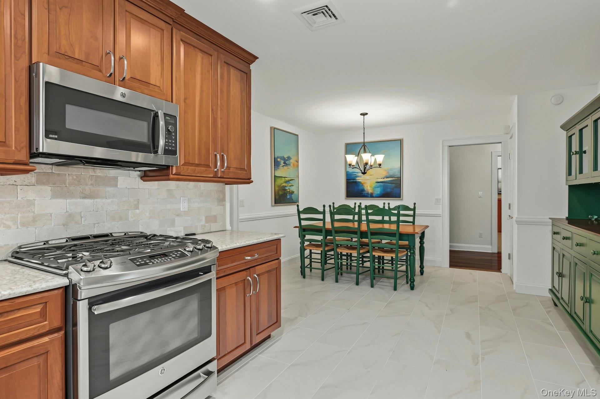 23 Allen Road Property Photo 10