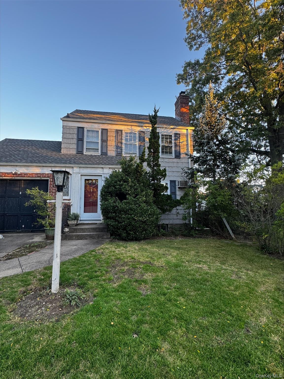 1569 Hewlett Avenue Property Photo 1