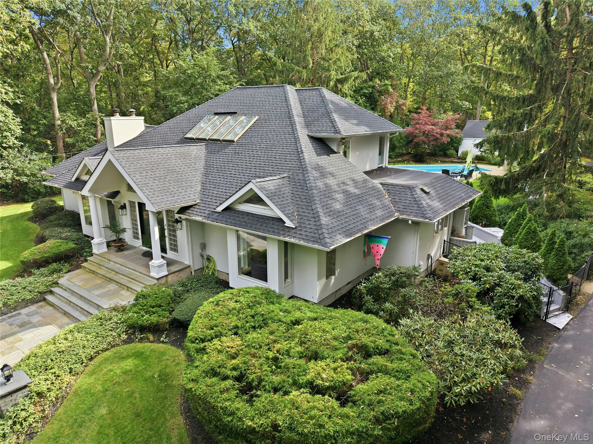 52 W Meadow Road Property Photo 1