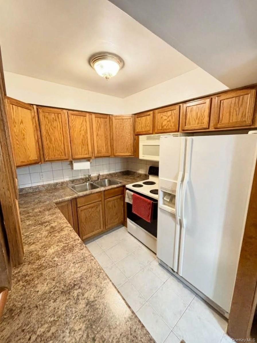 1001 Cherry Hill Drive 1001 Property Photo 7