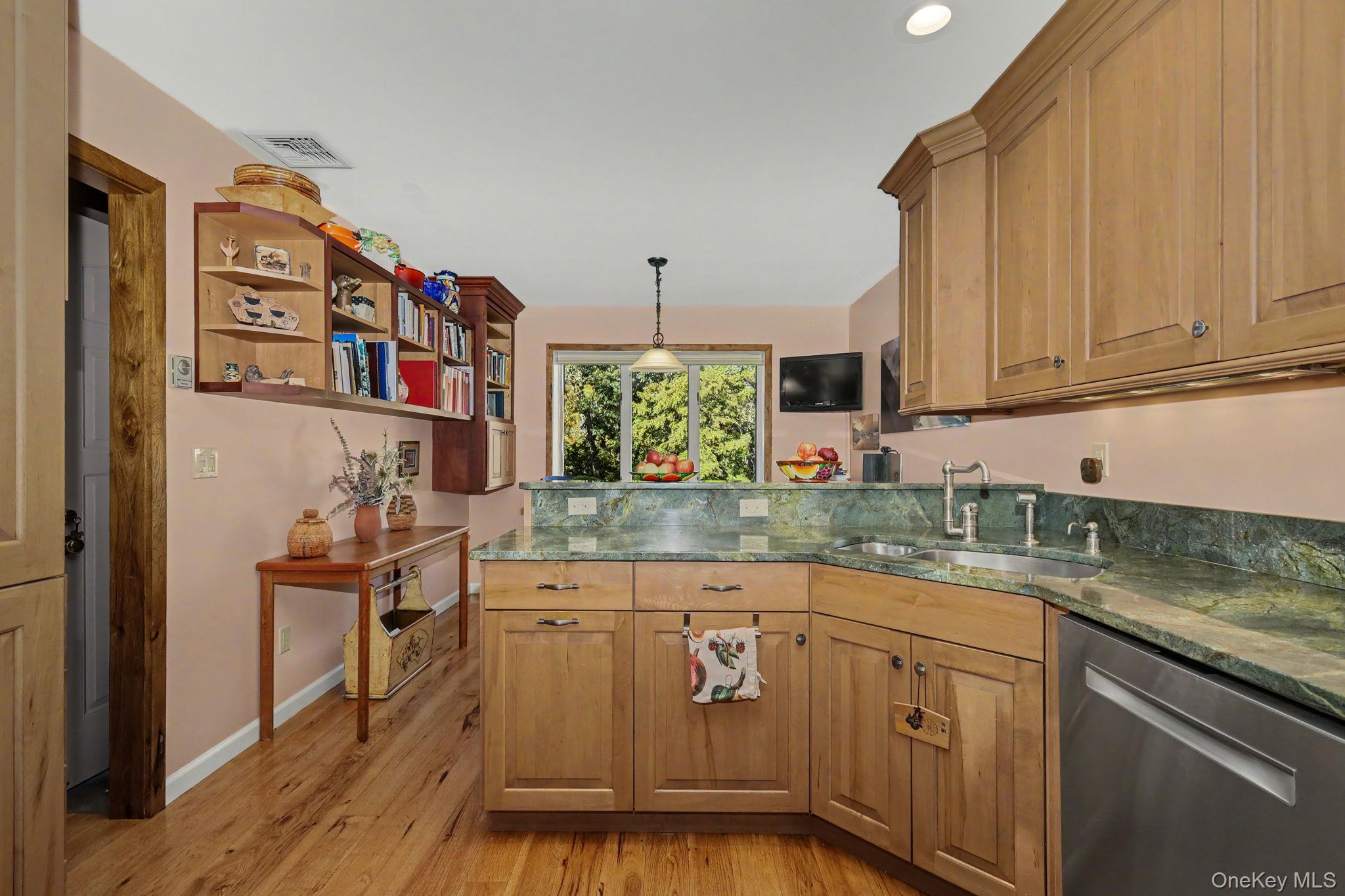 5 Cotswold Drive Property Photo 12