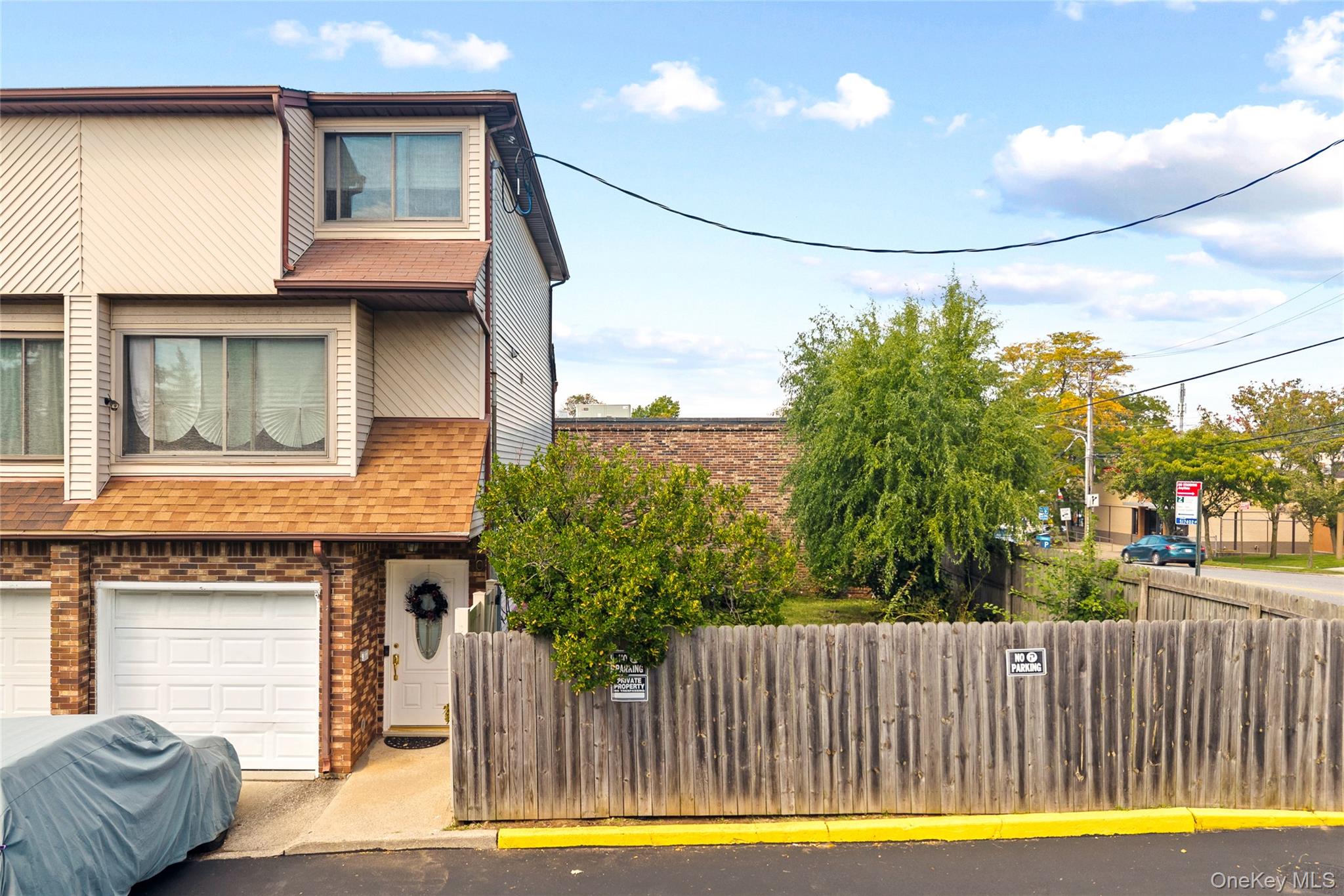 10 Lyndale Lane Property Photo 2