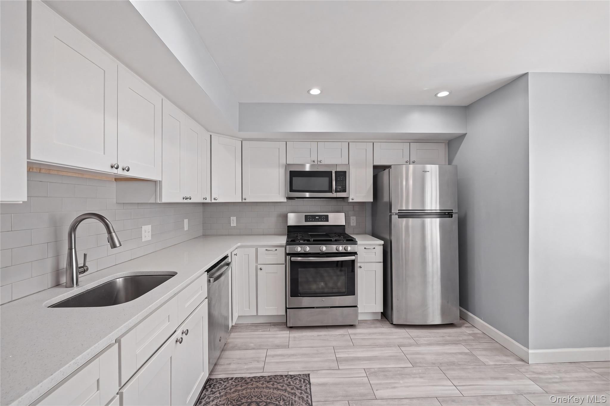 10 Lyndale Lane Property Photo 12