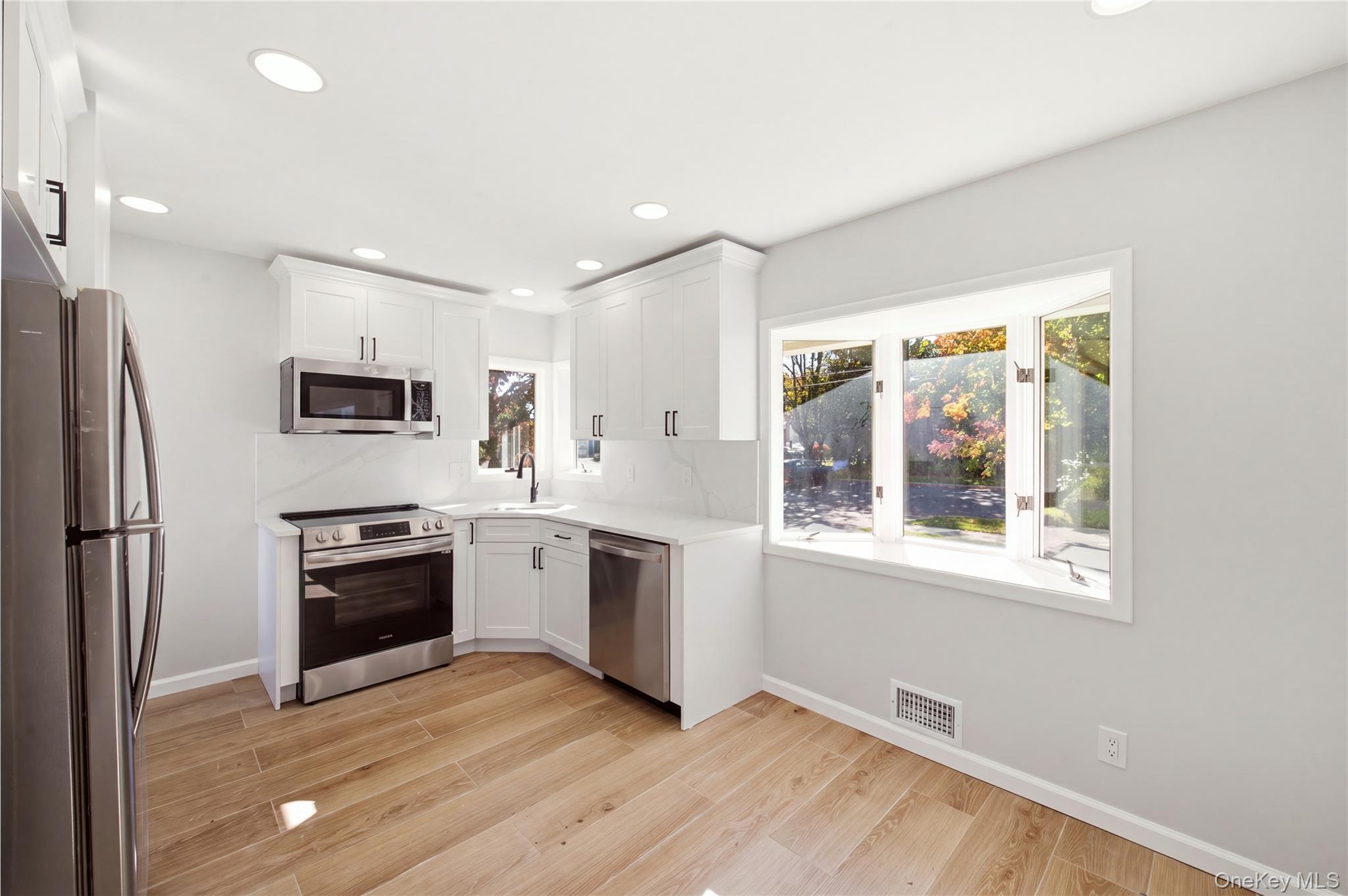 4 Elmont Lane Property Photo 8