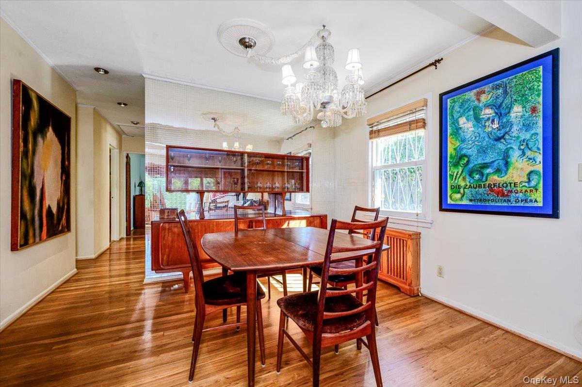 3855 Douglaston Parkway Property Photo 8