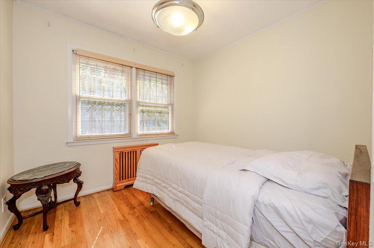 3855 Douglaston Parkway Property Photo 15