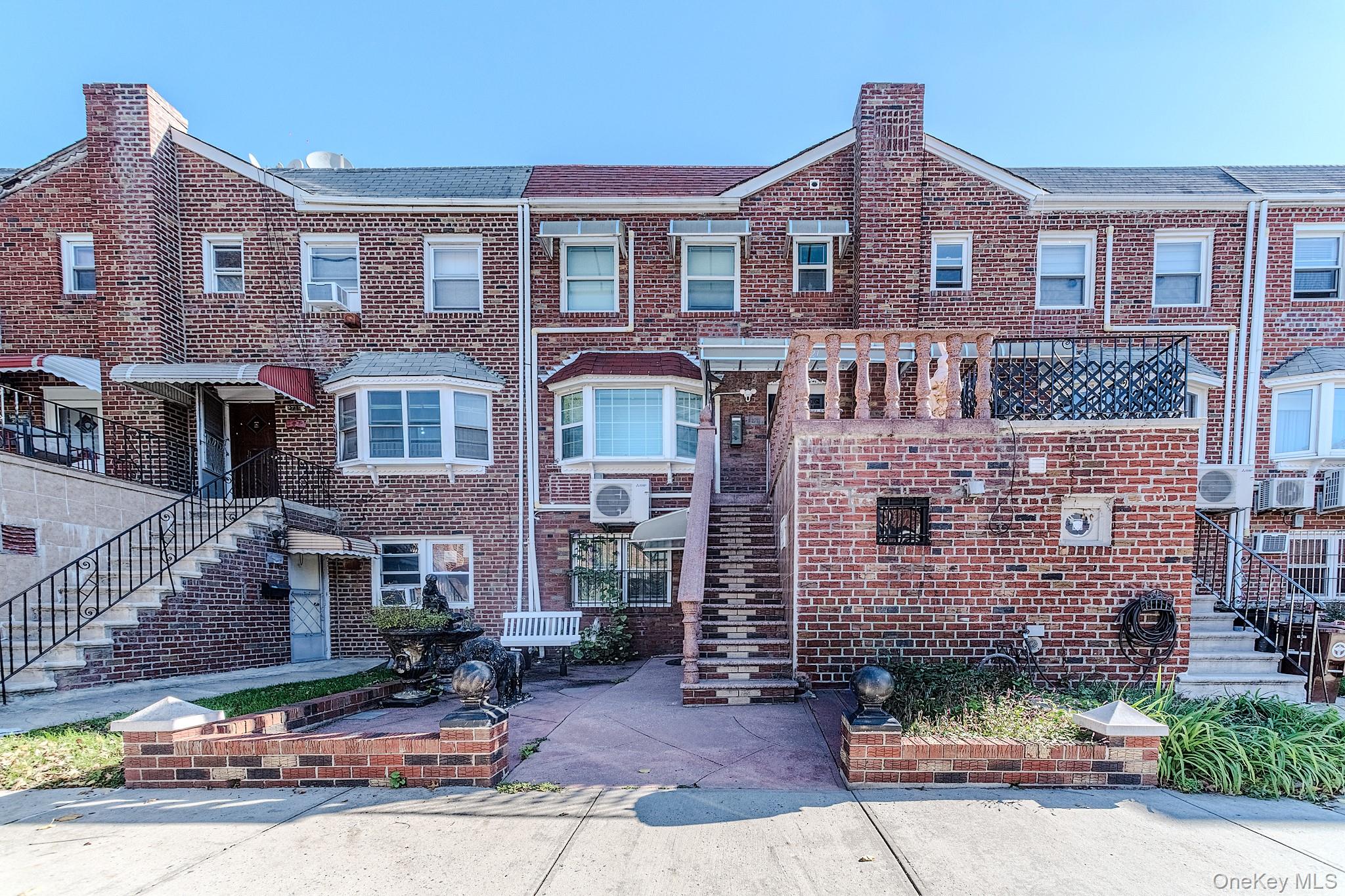 2721 Batchelder Street Property Photo 1