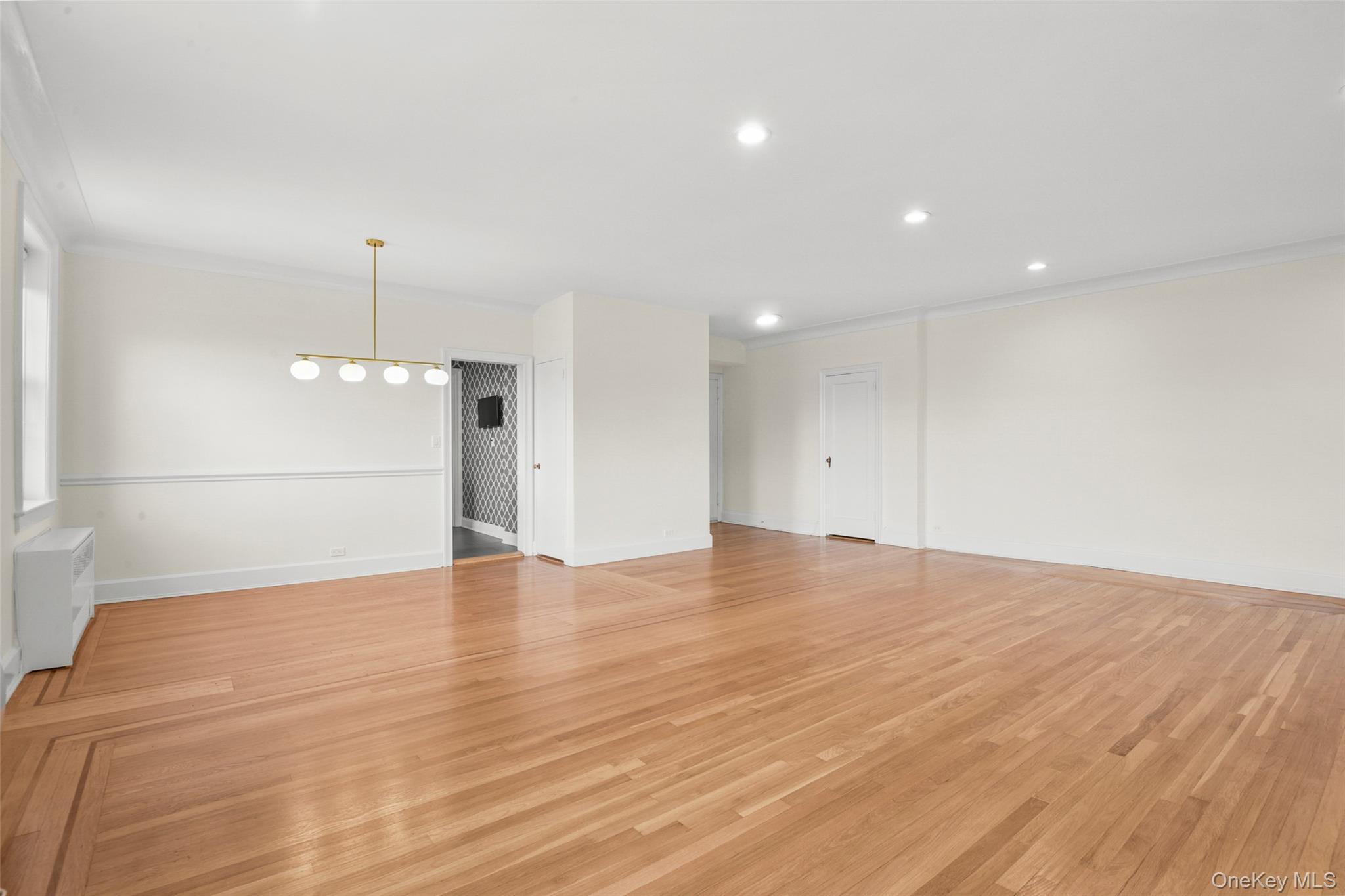 16 N Chatsworth Avenue 712 Property Photo 5