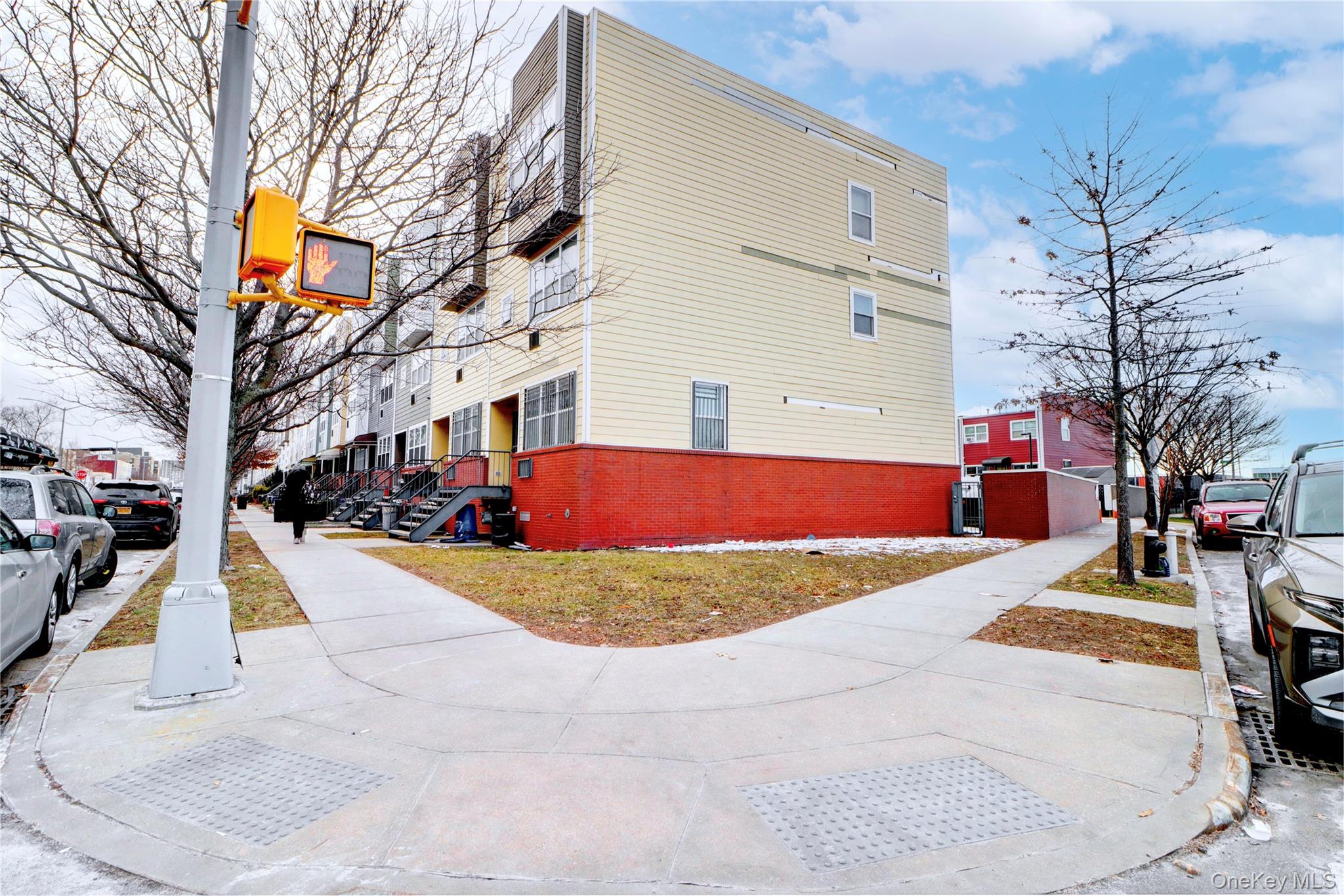 639 Vandalia Avenue Property Photo 1