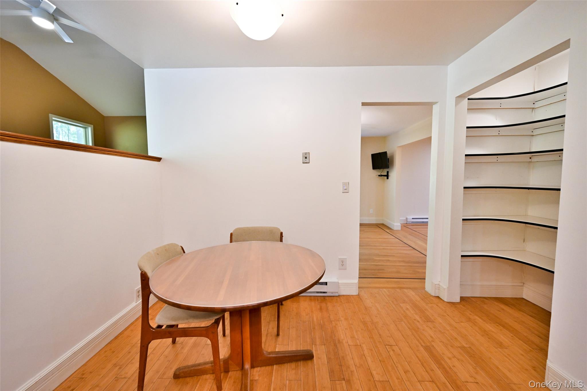 12 Tower Hill Road Property Photo 9
