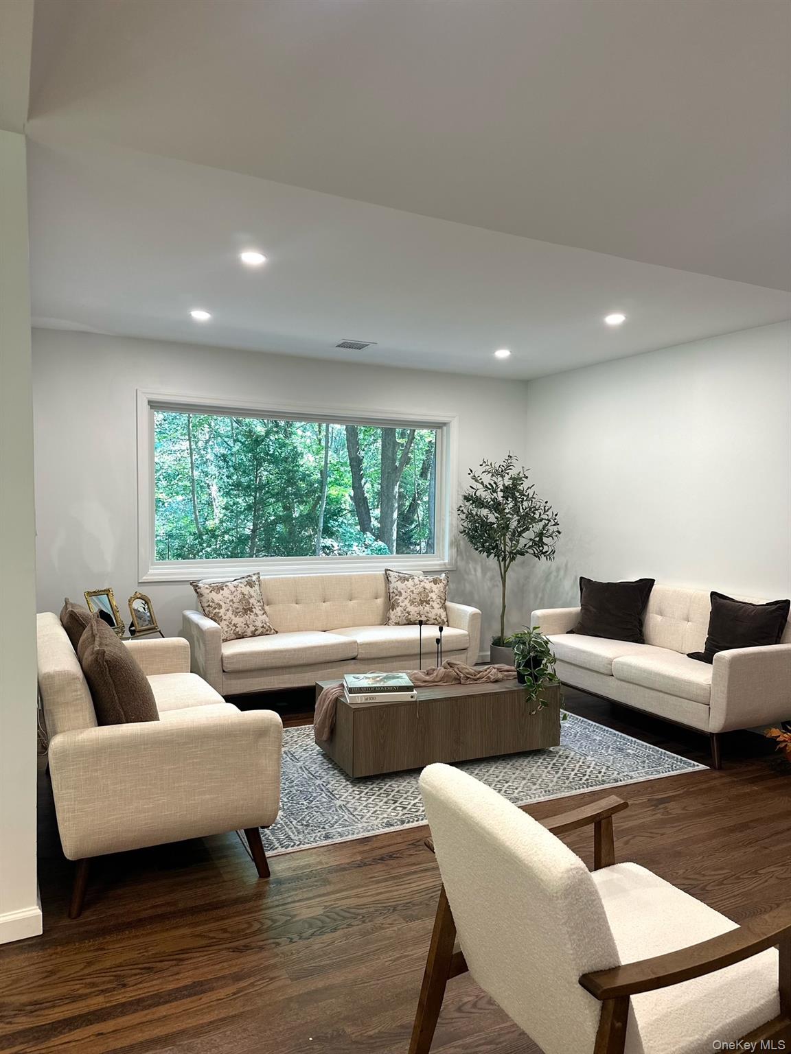 10 Moonedge Road Property Photo 10
