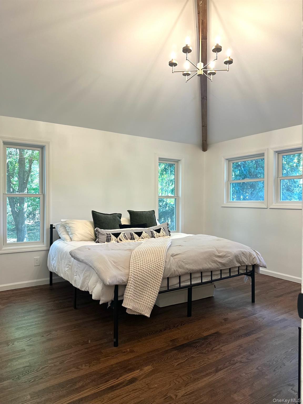 10 Moonedge Road Property Photo 25