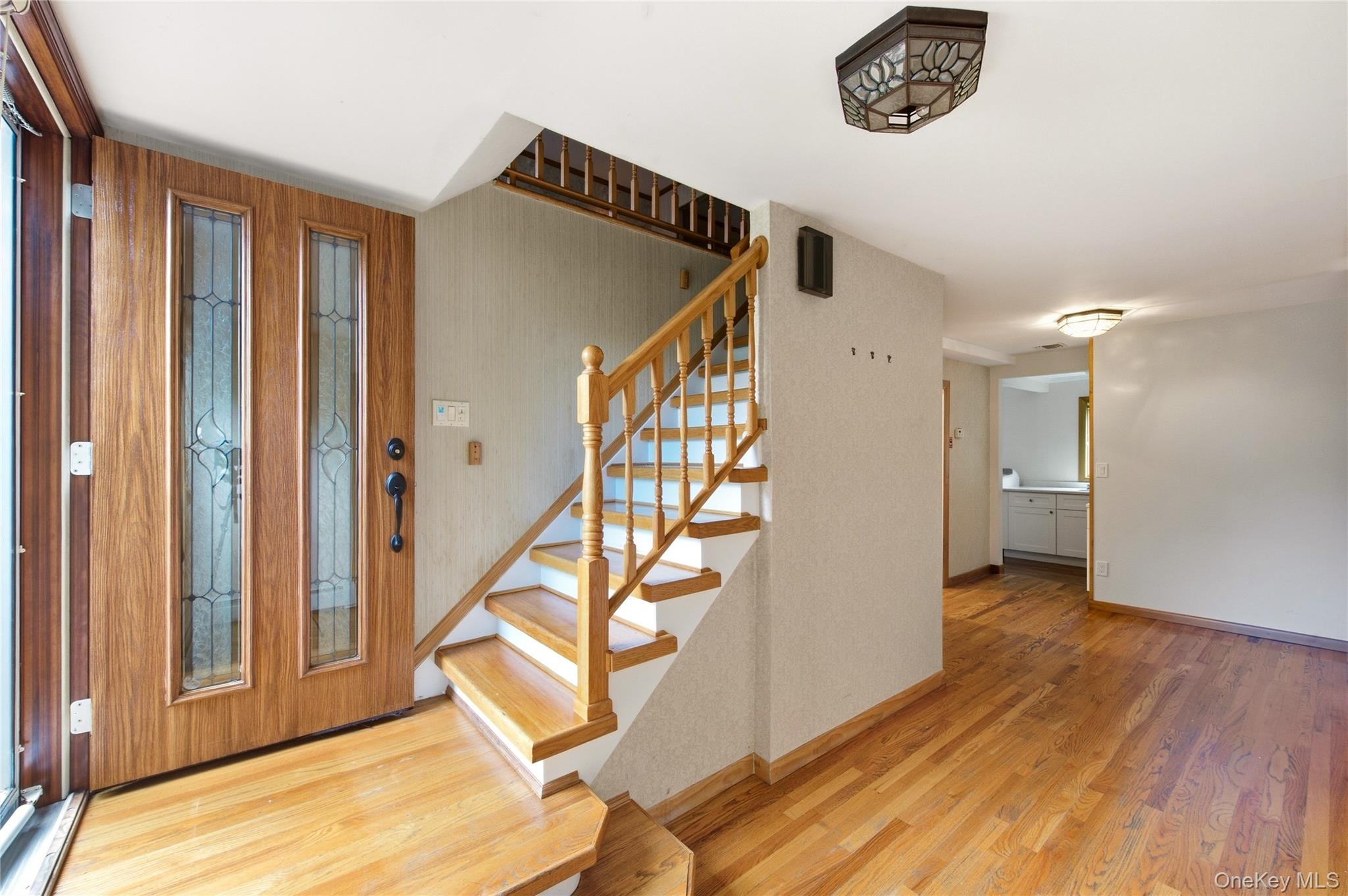 2554 Linden Lane Property Photo 3