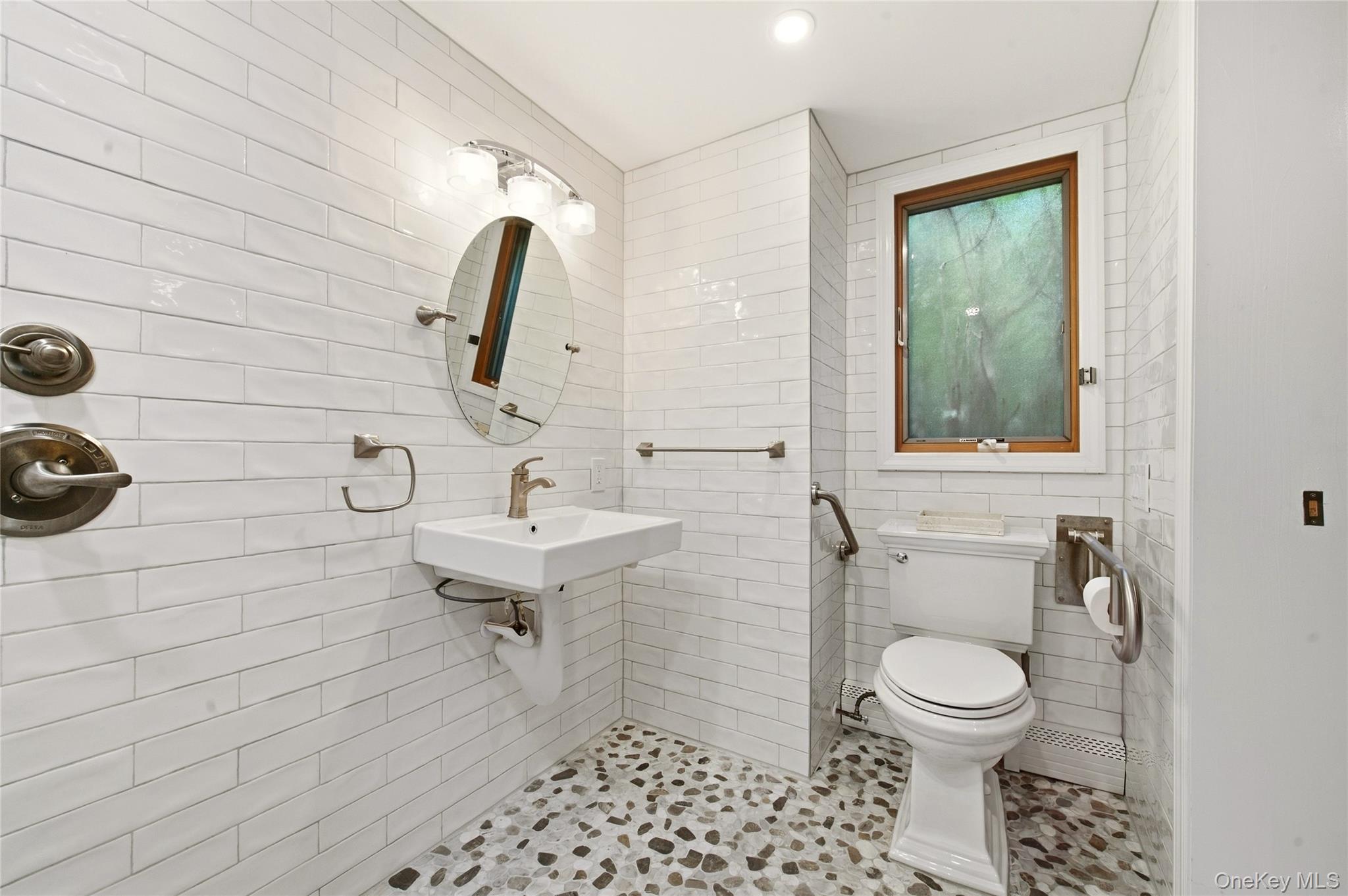 2554 Linden Lane Property Photo 10