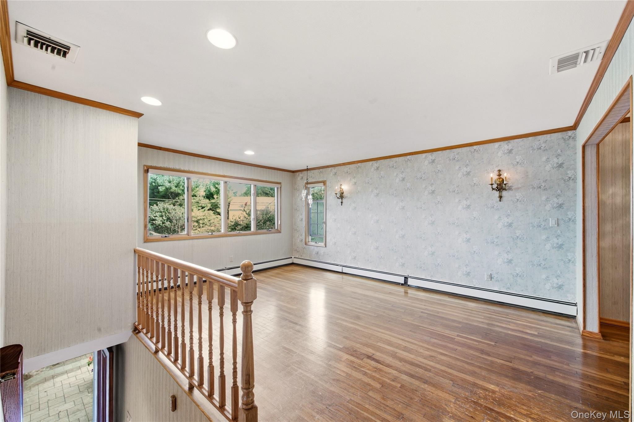 2554 Linden Lane Property Photo 13