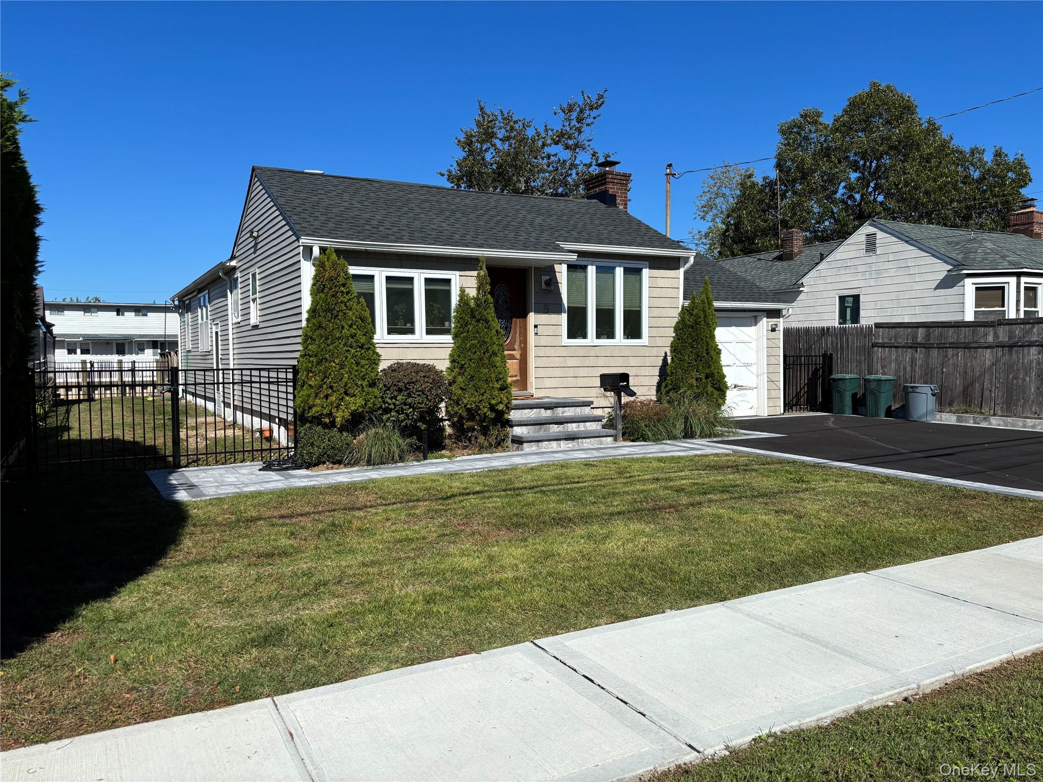 5 Barry Road Property Photo 1
