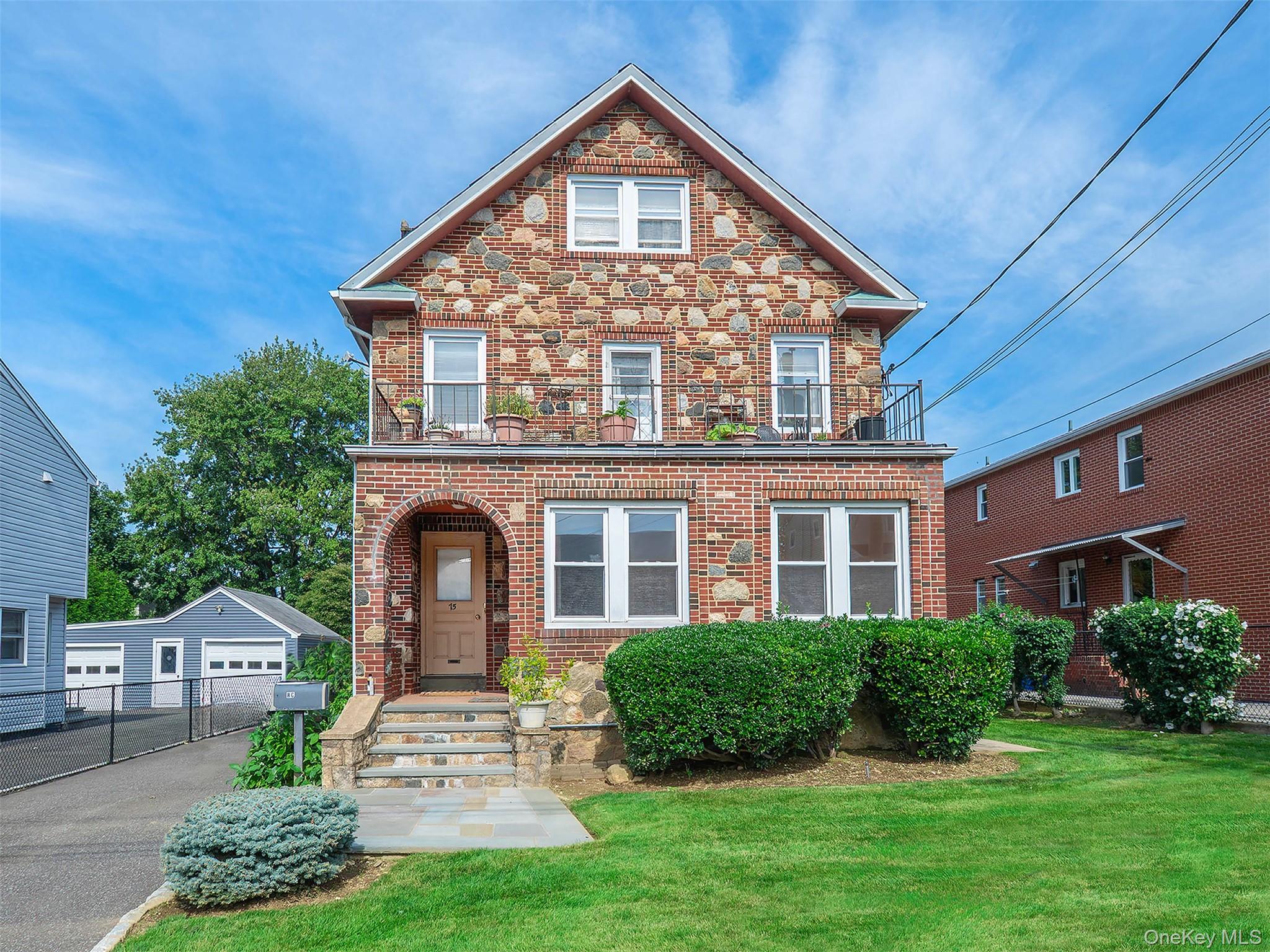 75 Frost Pond Road Property Photo 1
