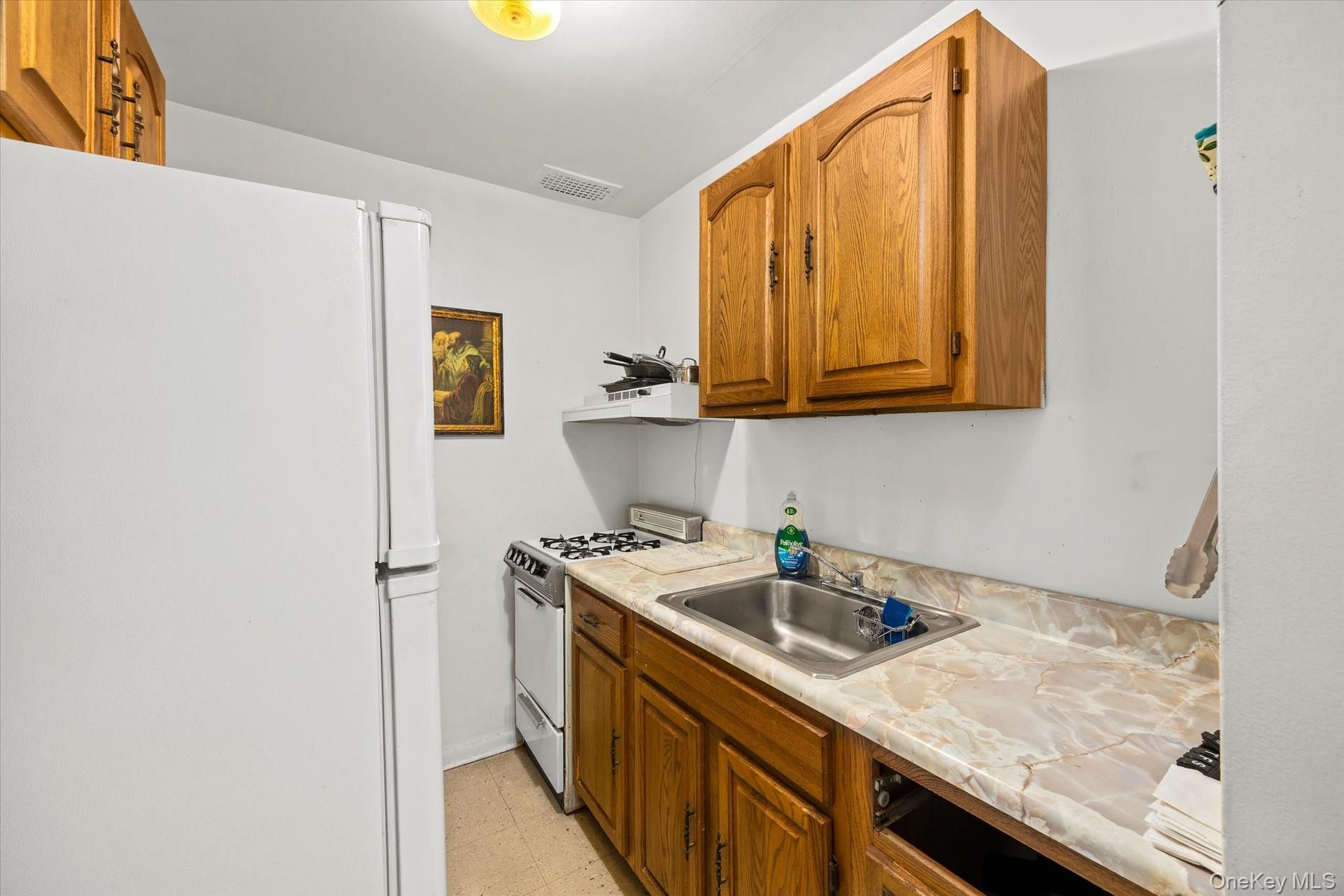 65-15 38th Avenue 5z Property Photo 10