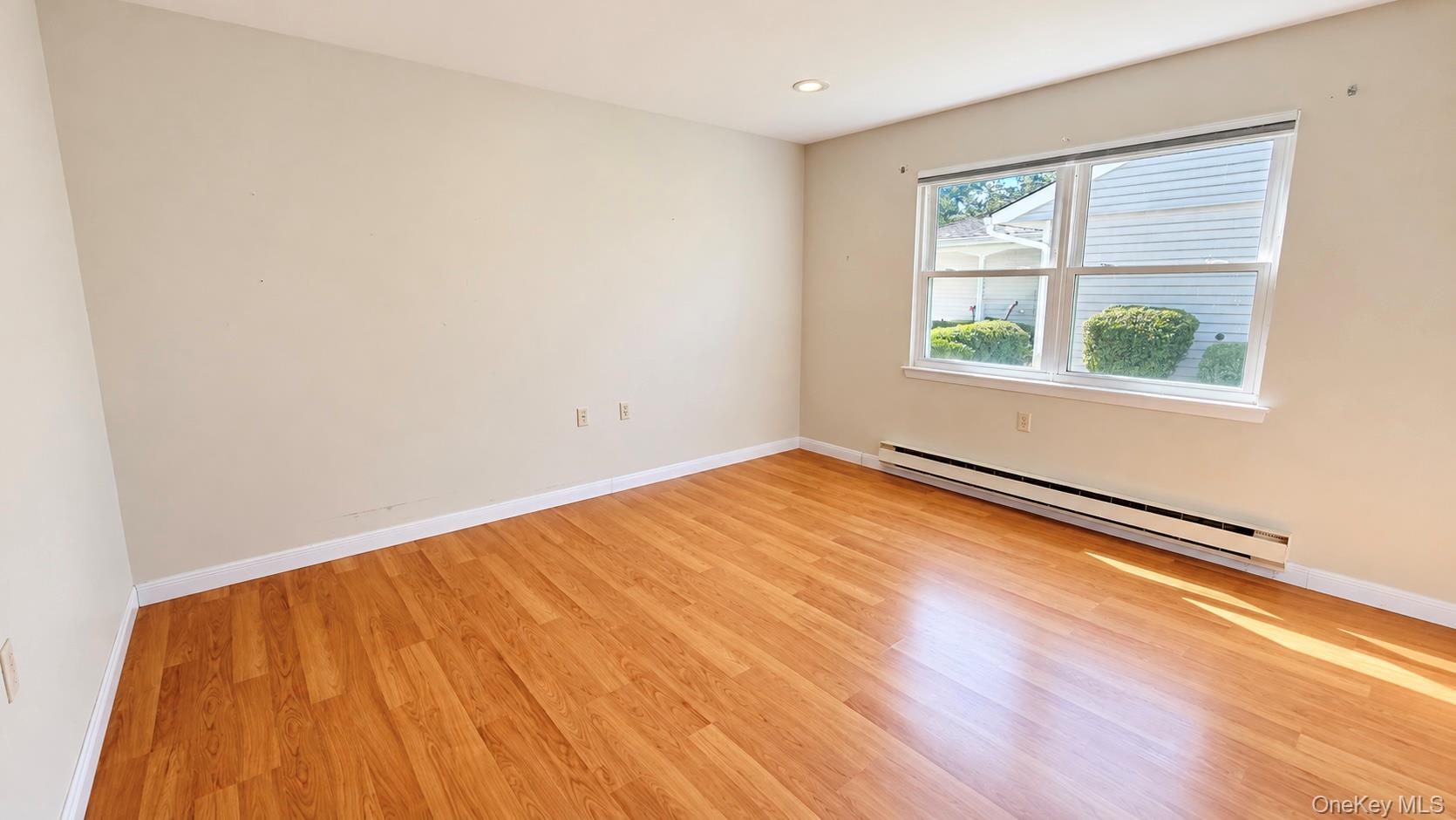 346 Edinburgh Drive Property Photo 9