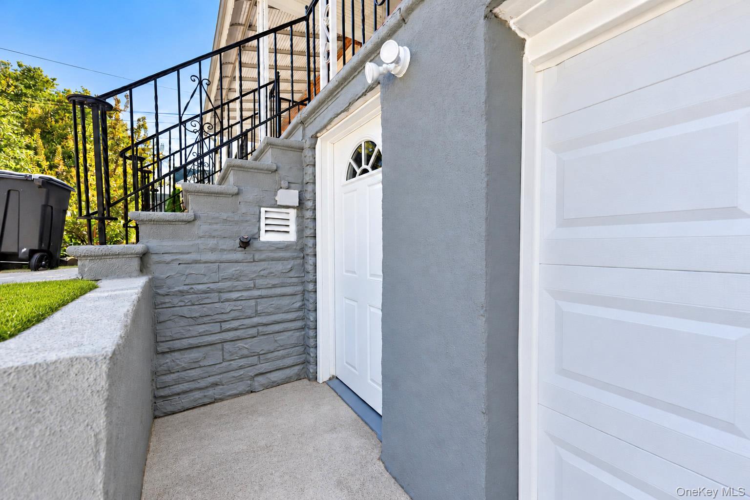 2427 Morgan Avenue Property Photo 3