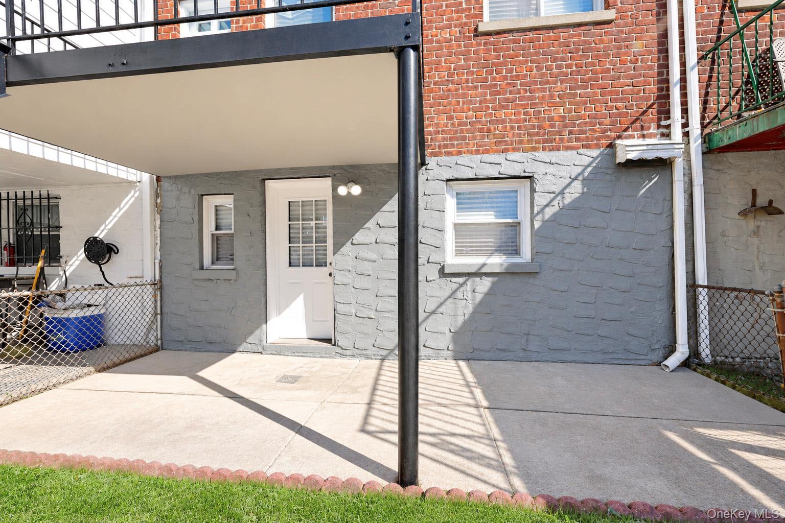 2427 Morgan Avenue Property Photo 21