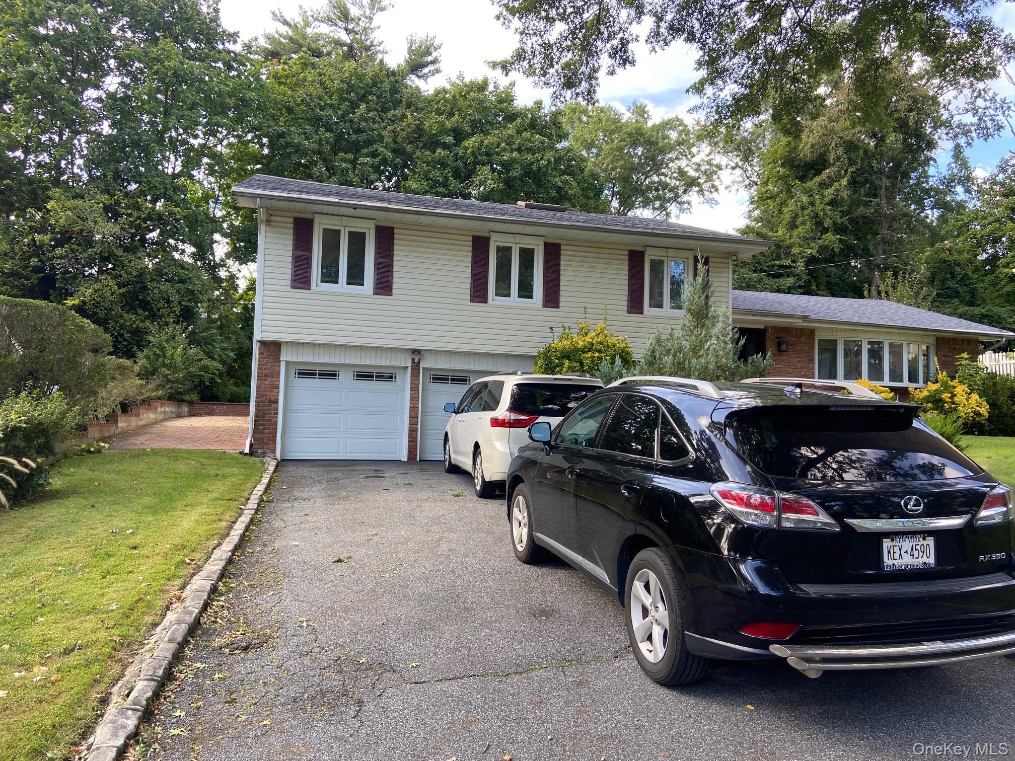 12 Russell Woods Road Property Photo 2