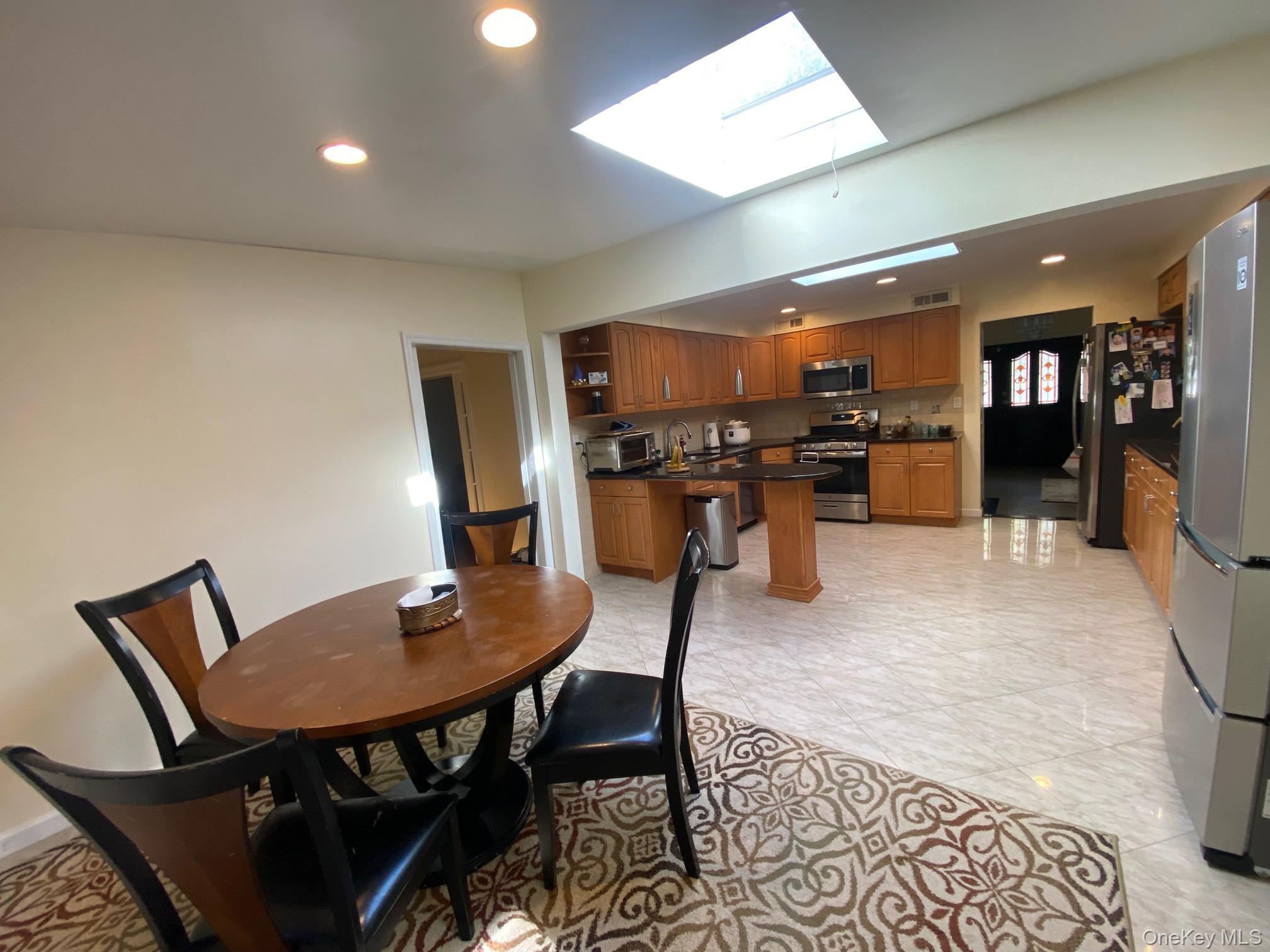 12 Russell Woods Road Property Photo 10