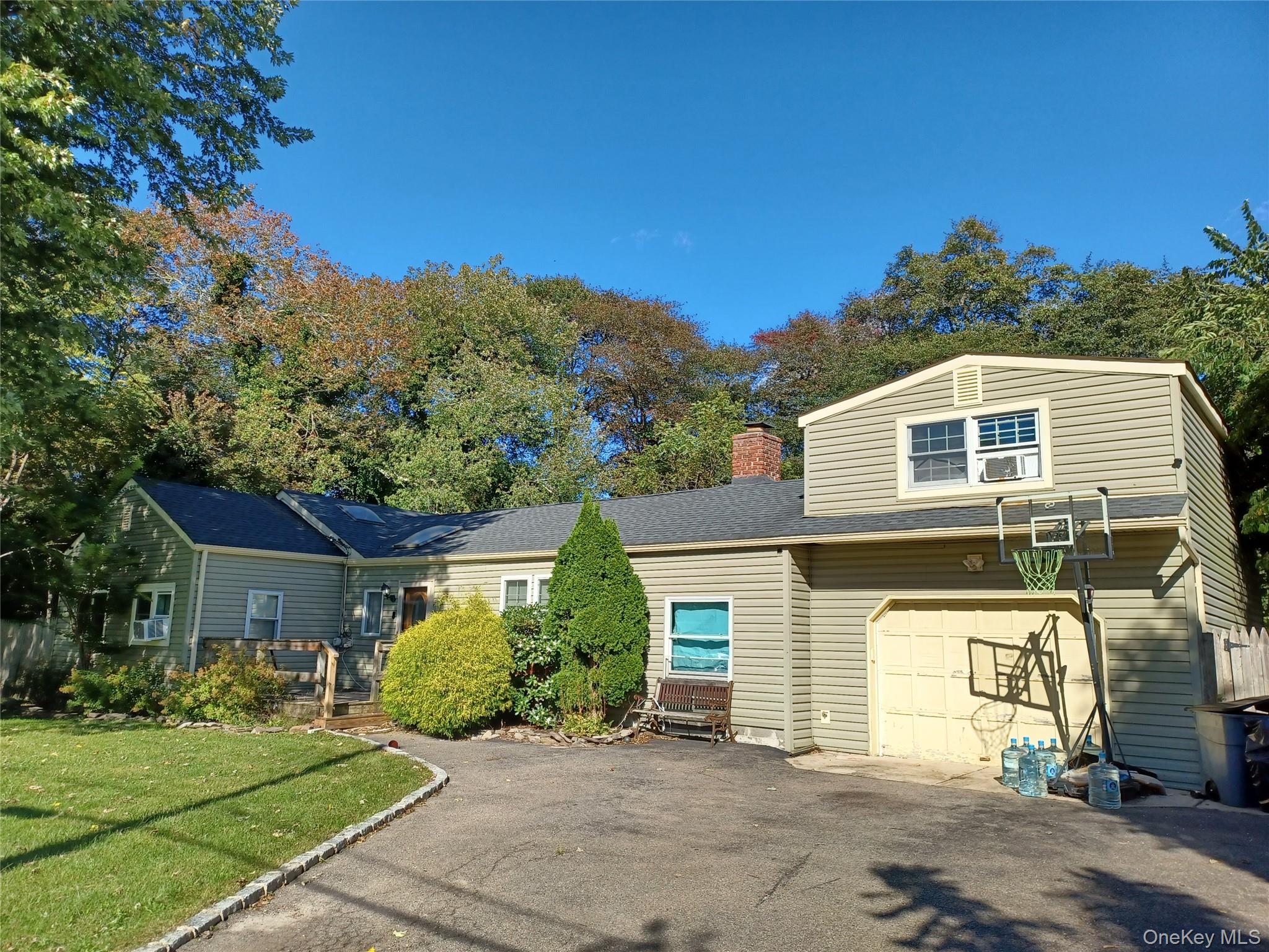 77 Dahlia Drive Property Photo 1