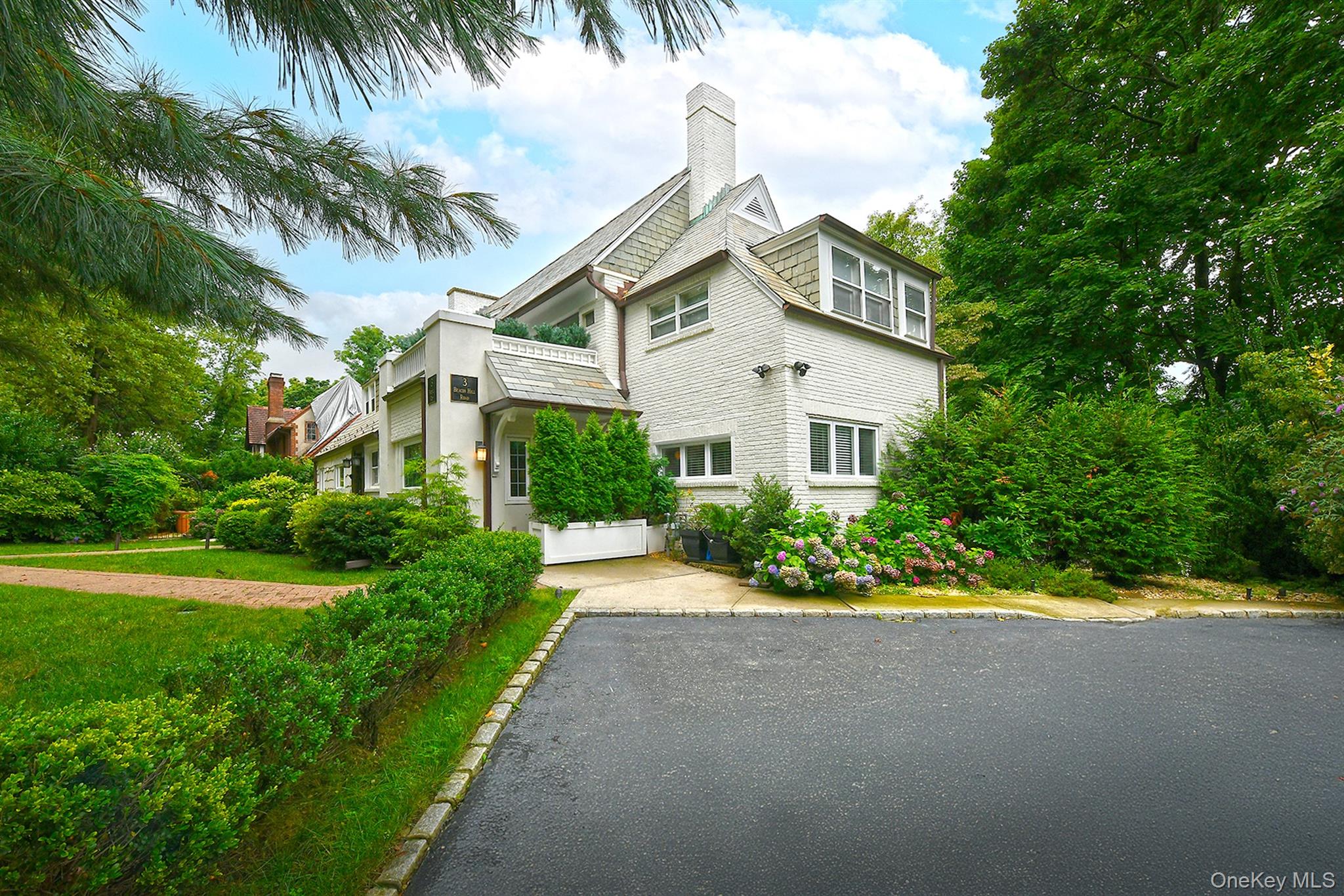 3 Beacon Hill Road Property Photo 2
