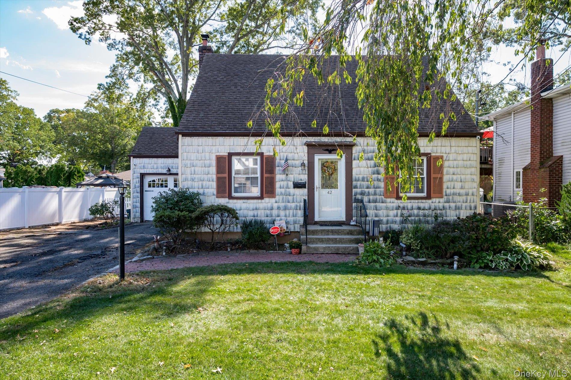 42 Sherman Avenue Property Photo 2