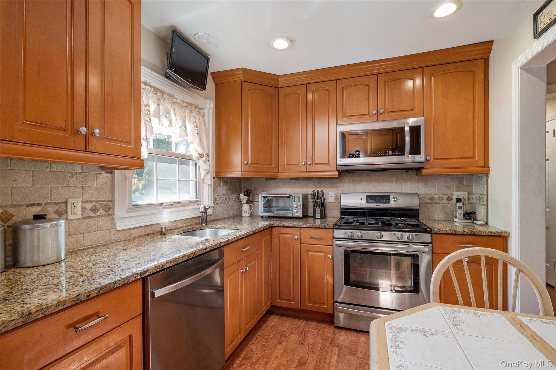 42 Sherman Avenue Property Photo 12