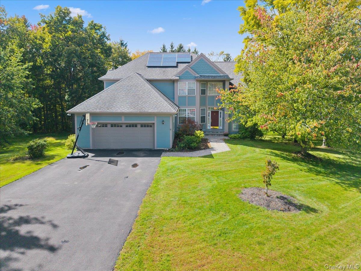 9 Bridle Way Property Photo 3