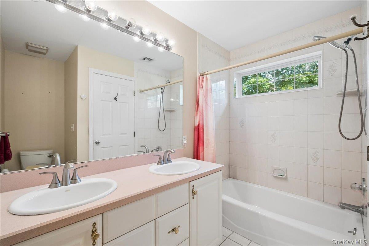 9 Bridle Way Property Photo 27