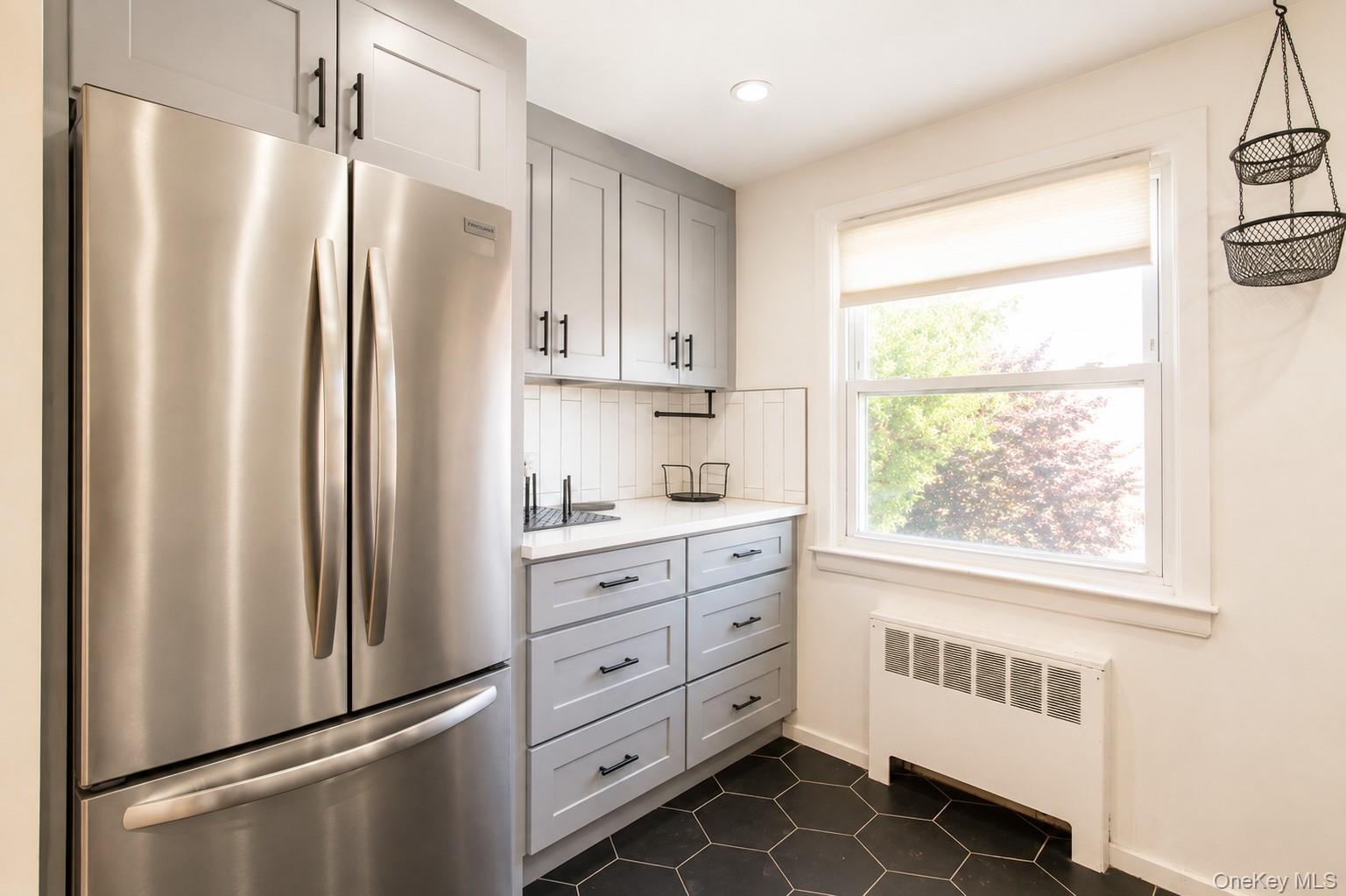 545 E Park Avenue Property Photo 15